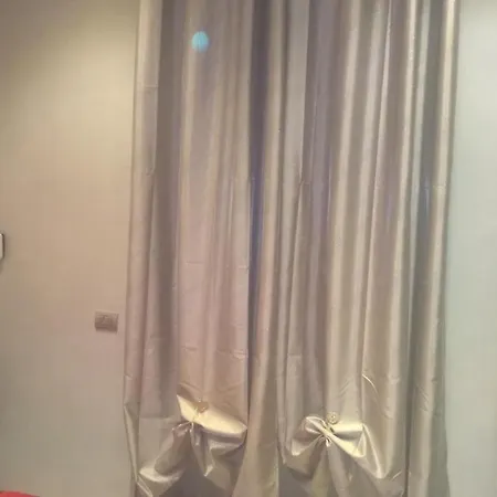 Andrew לינה וארוחת בוקר 3*