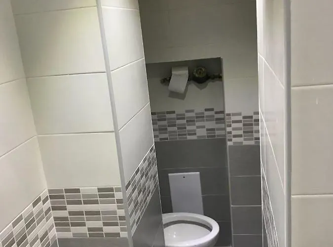 Oda ve Kahvaltı Andrew